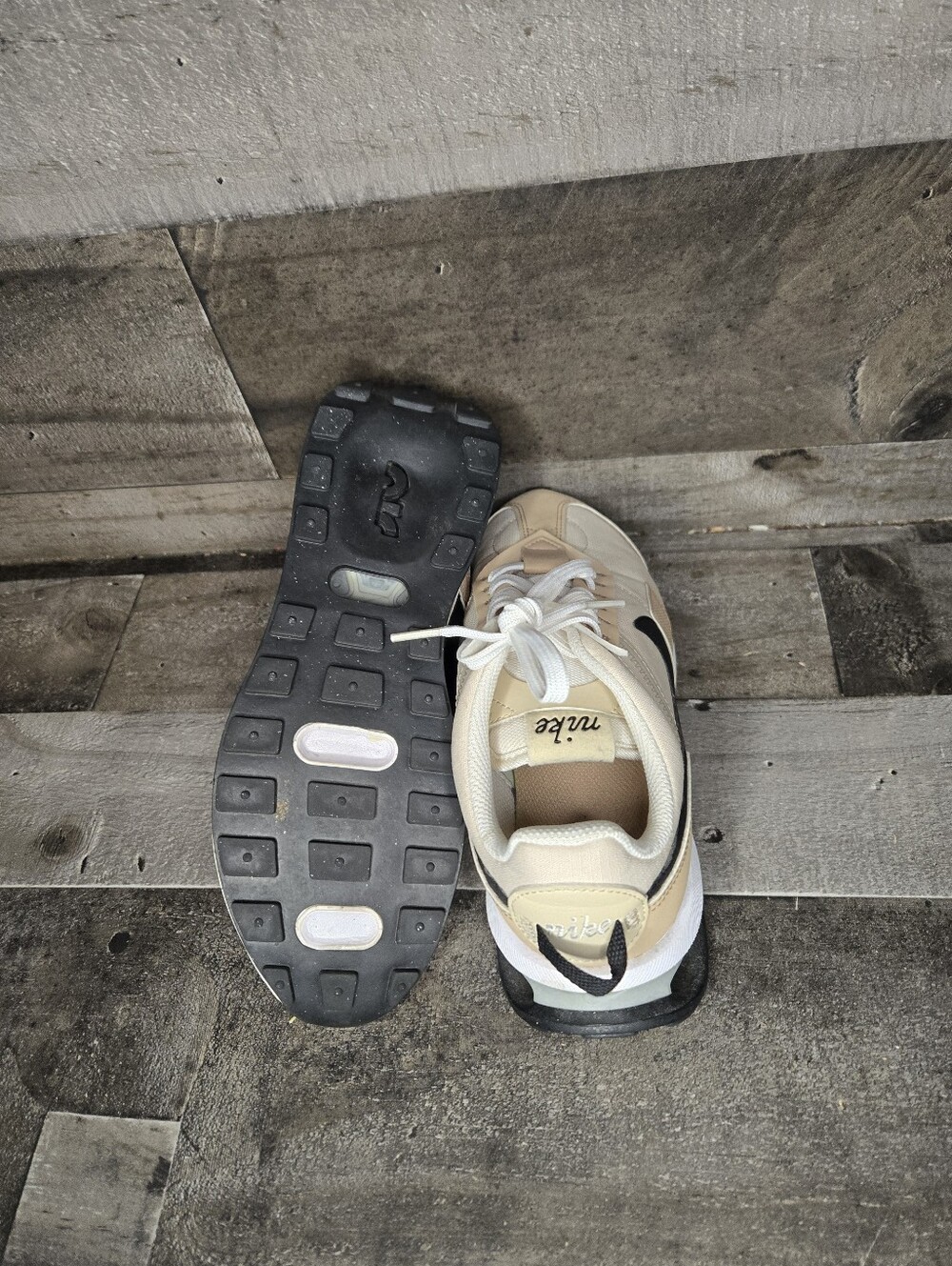 nike air max pre-day oatmeal sneakers - Picture 4 of 6
